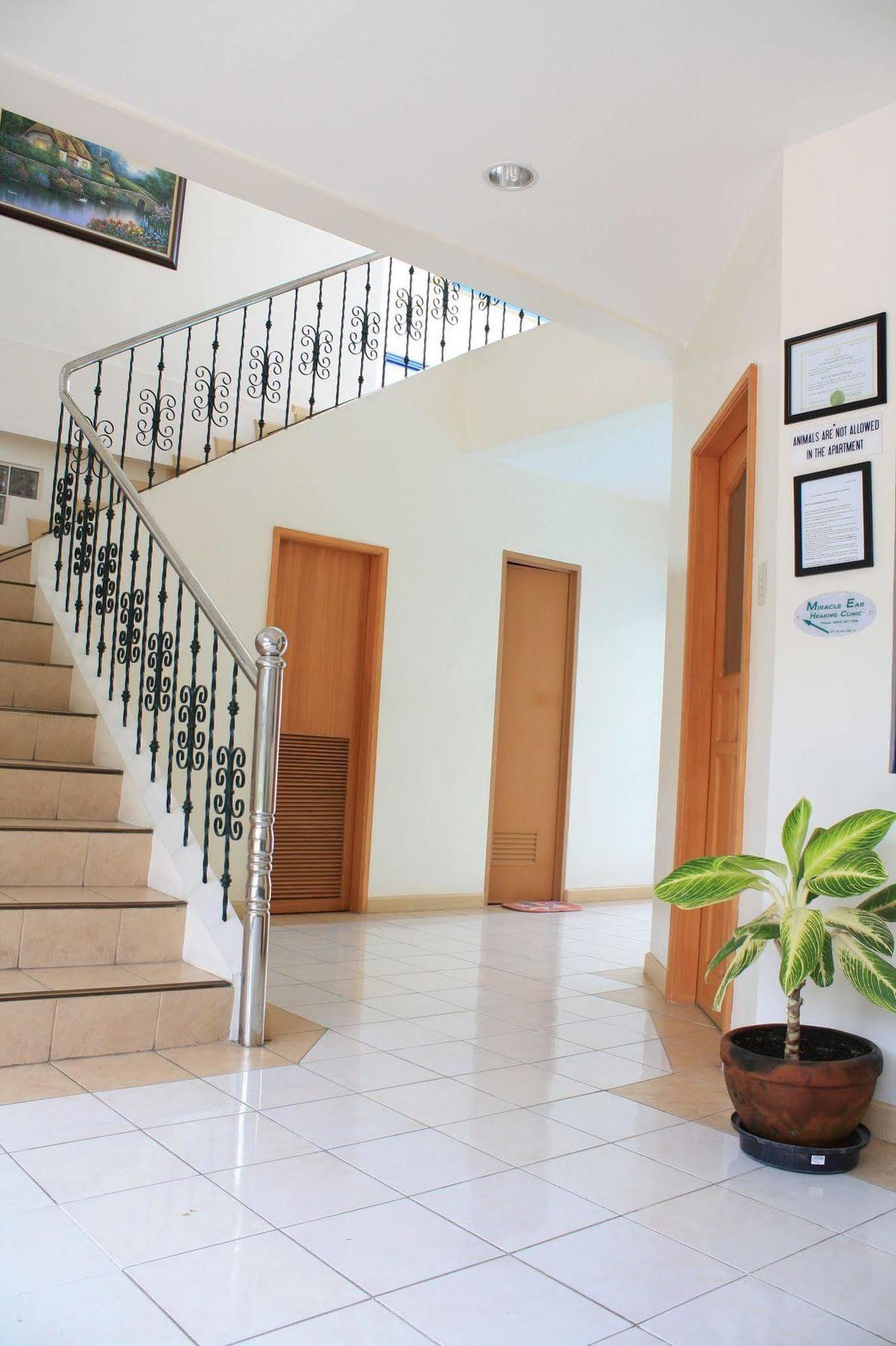 Dumaguete Springs Apartment Dumaguete City Buitenkant foto